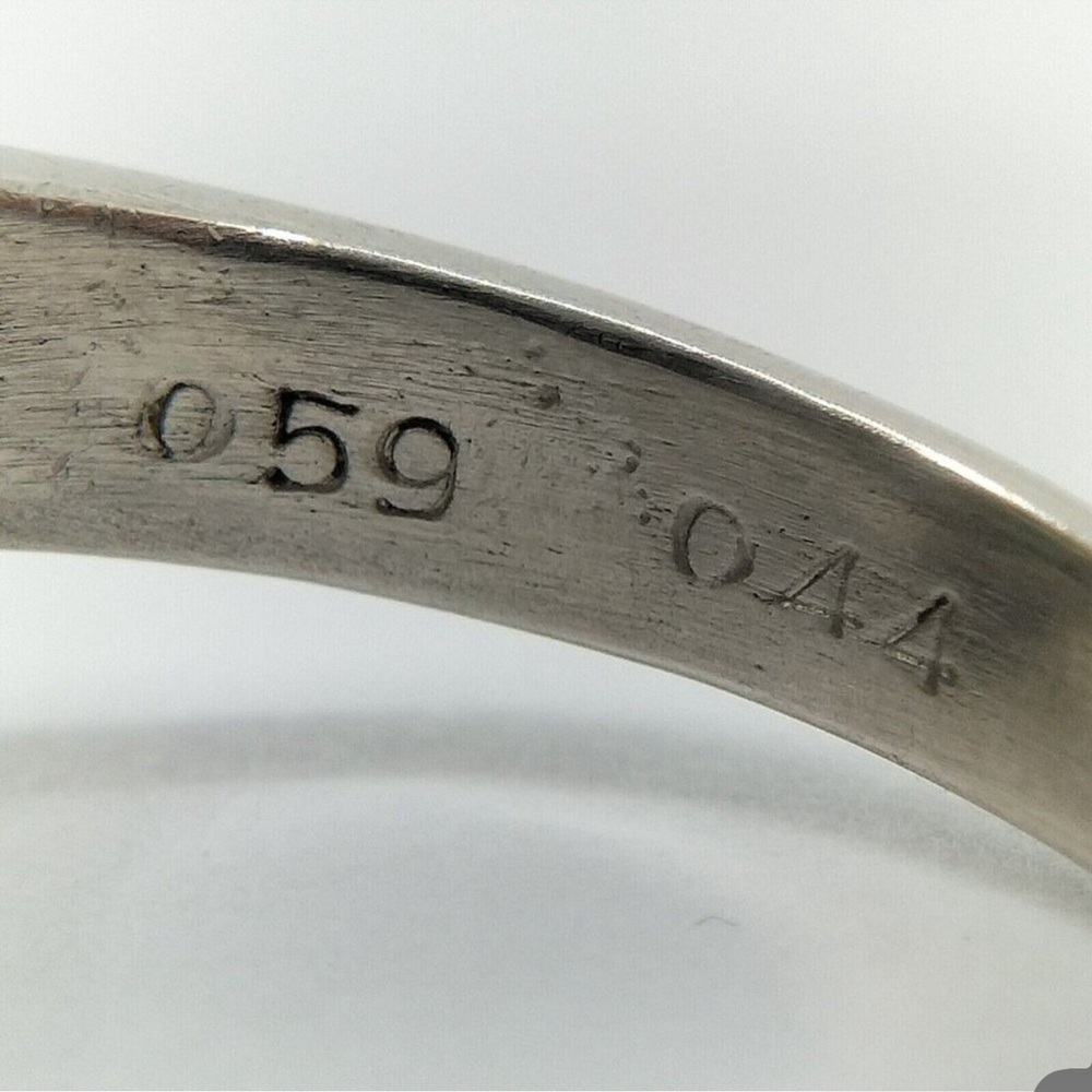 Real platinum 900 Gold &Diamonds..Emerald stone .0.59 CT - Picture 5 of 12